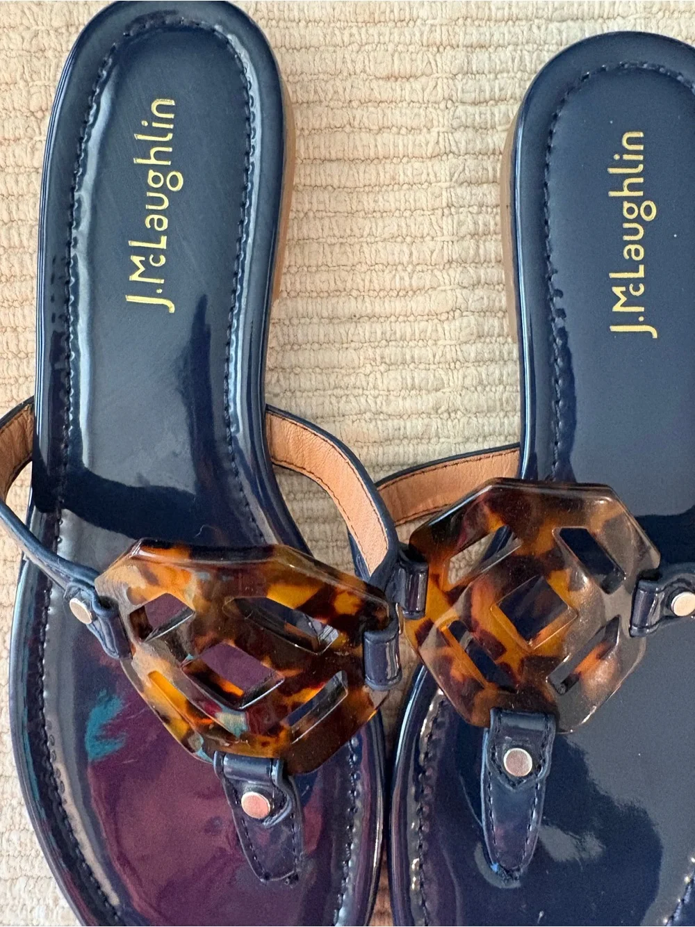 J. McLaughlin Navy Patent Sandals with Tortoise-Link Accent size 8
